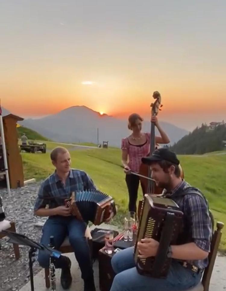 Klewenalp Ausflugs-Ski-Pistenhotel Klewenstock Beckenried Dış mekan fotoğraf